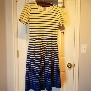Nwot Lularoe Amelia light yellow and blue stripe